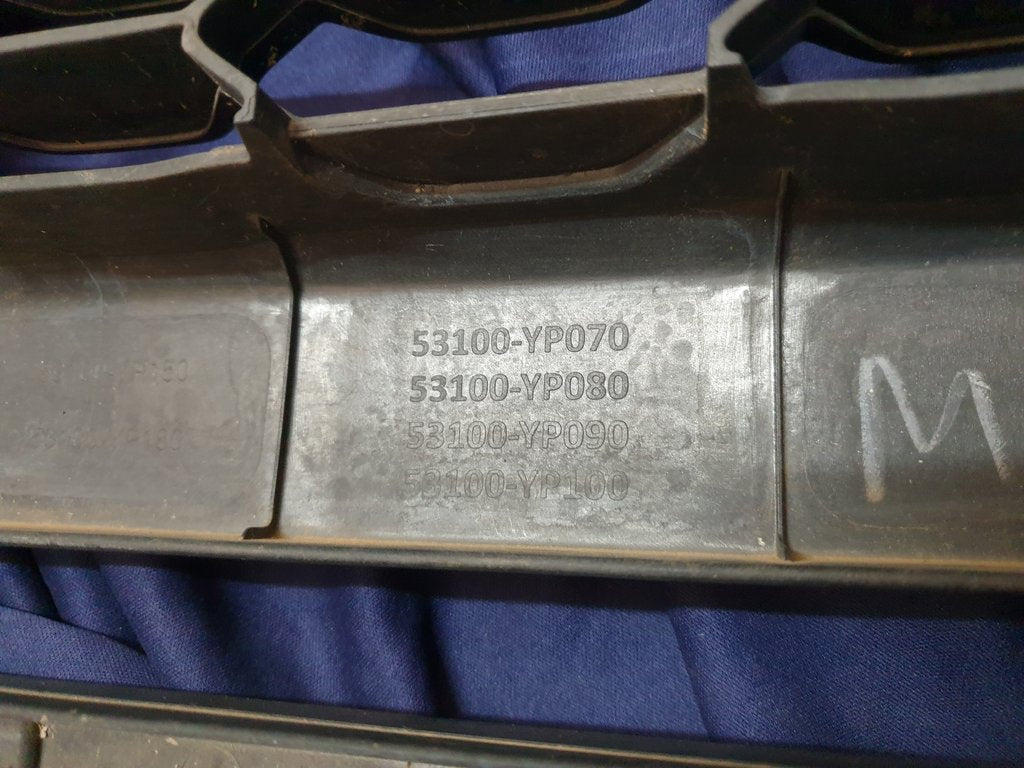 Toyota Hilux Radiator Grille - Wear and Tear, Scuffs