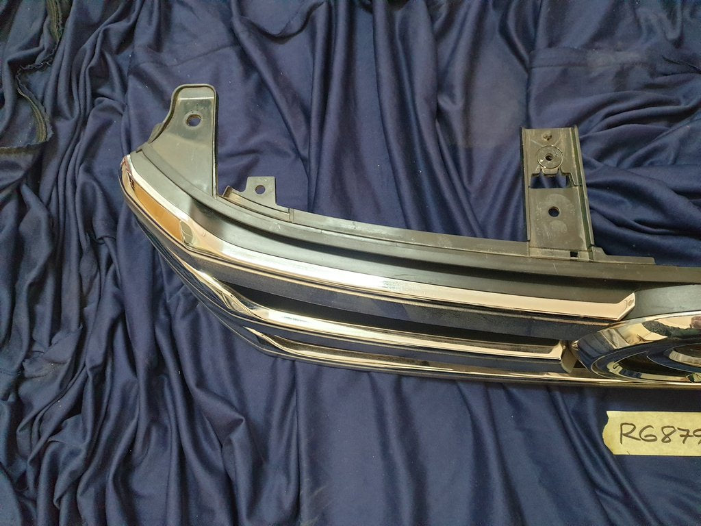 Toyota Hilux Radiator Grille - Light Wear and Tear