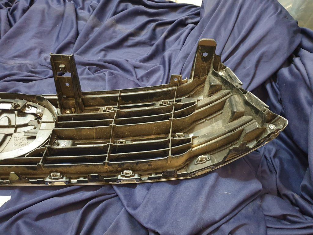 Toyota Hilux Radiator Grille - Light Wear and Tear