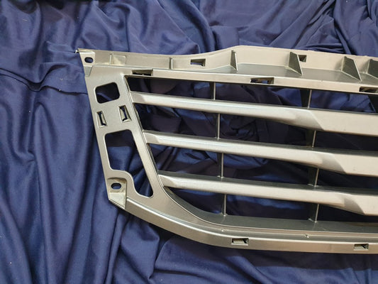 Toyota Hilux Radiator Grille - Scuffs