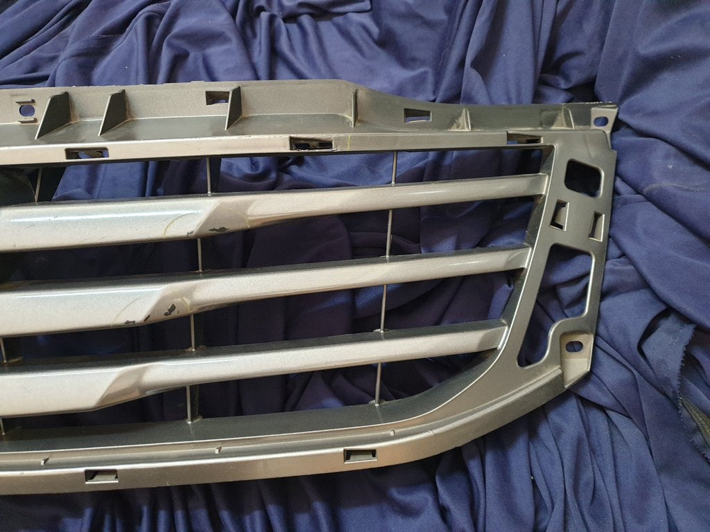 Toyota Hilux Radiator Grille - Scuffs