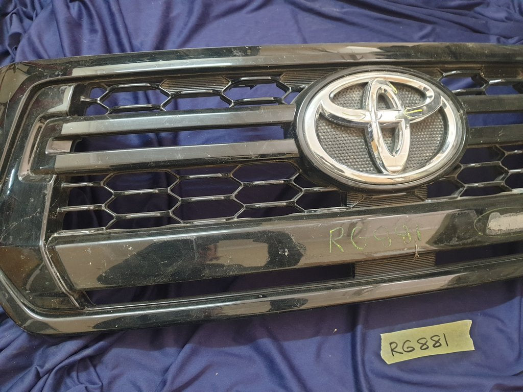 Toyota Hilux Radiator Grille - Chrome Scratches, Deep Scuffs