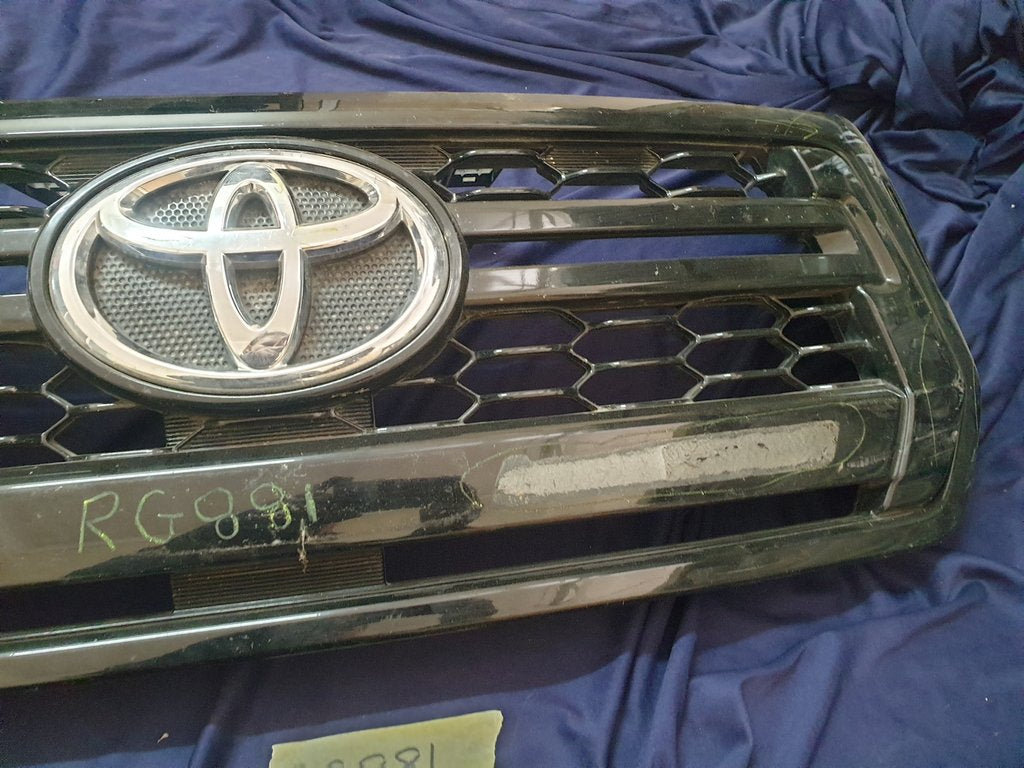 Toyota Hilux Radiator Grille - Chrome Scratches, Deep Scuffs