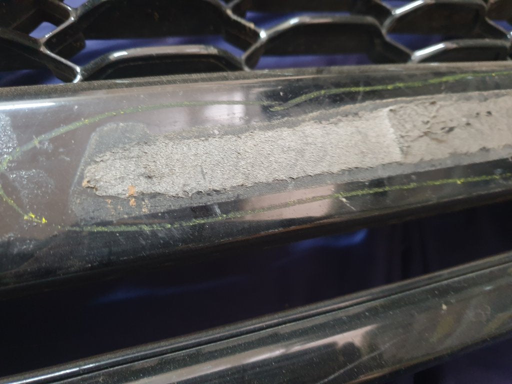 Toyota Hilux Radiator Grille - Chrome Scratches, Deep Scuffs