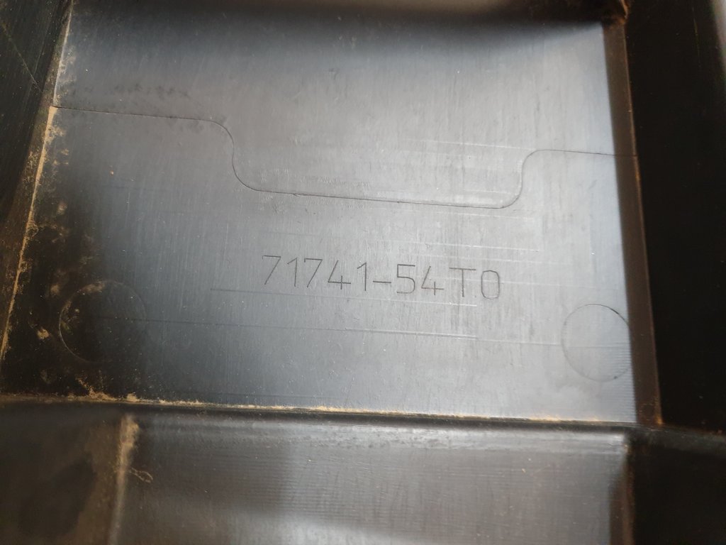 Suzuki Swift Dzire Radiator Grille - Light Wear and Tear, Small chips