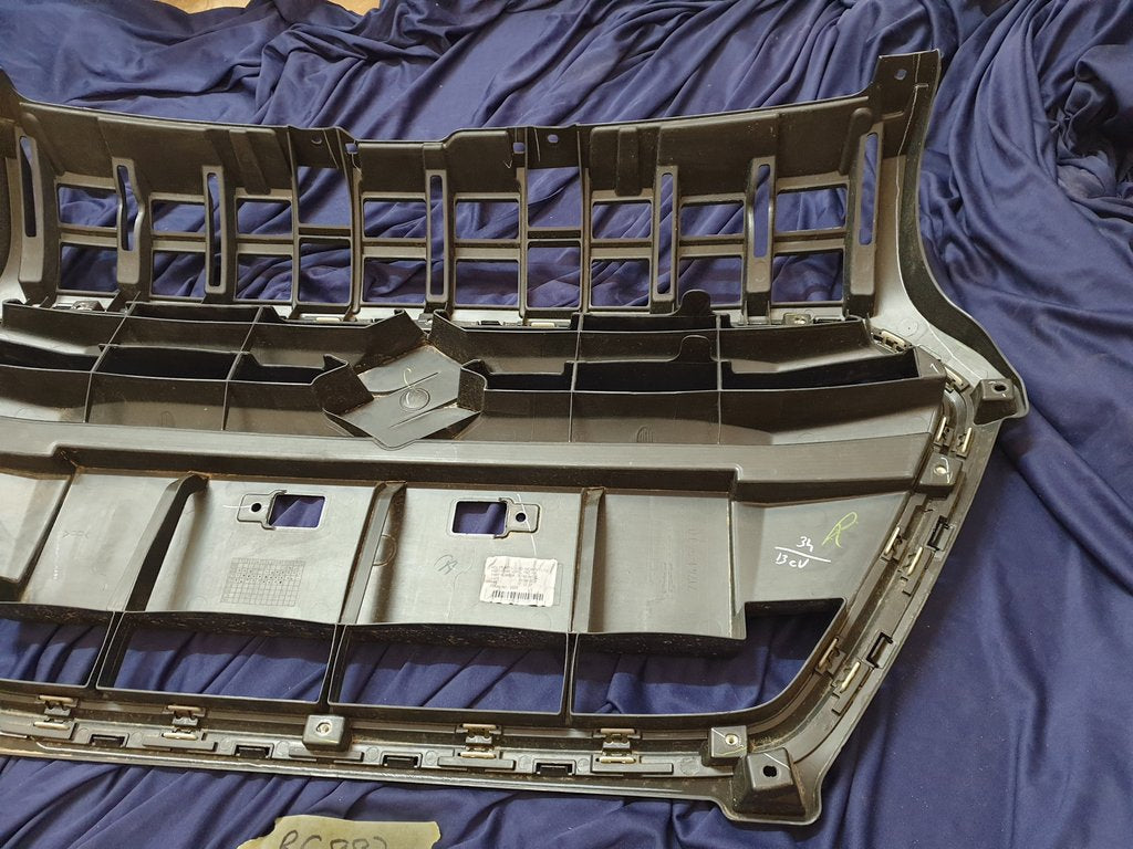Suzuki Swift Dzire Radiator Grille - Light Wear and Tear, Small chips