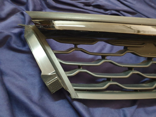 Toyota Fortuner Radiator Grille - Wear and Tear, Scratches