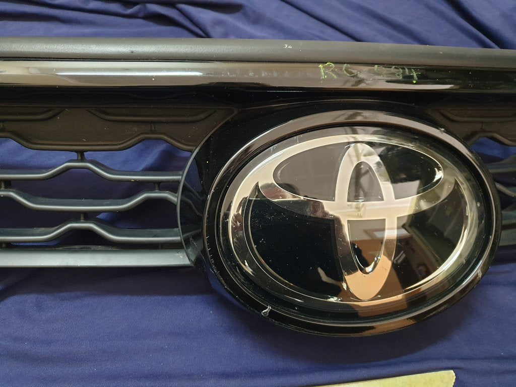 Toyota Fortuner Radiator Grille - Wear and Tear, Scratches