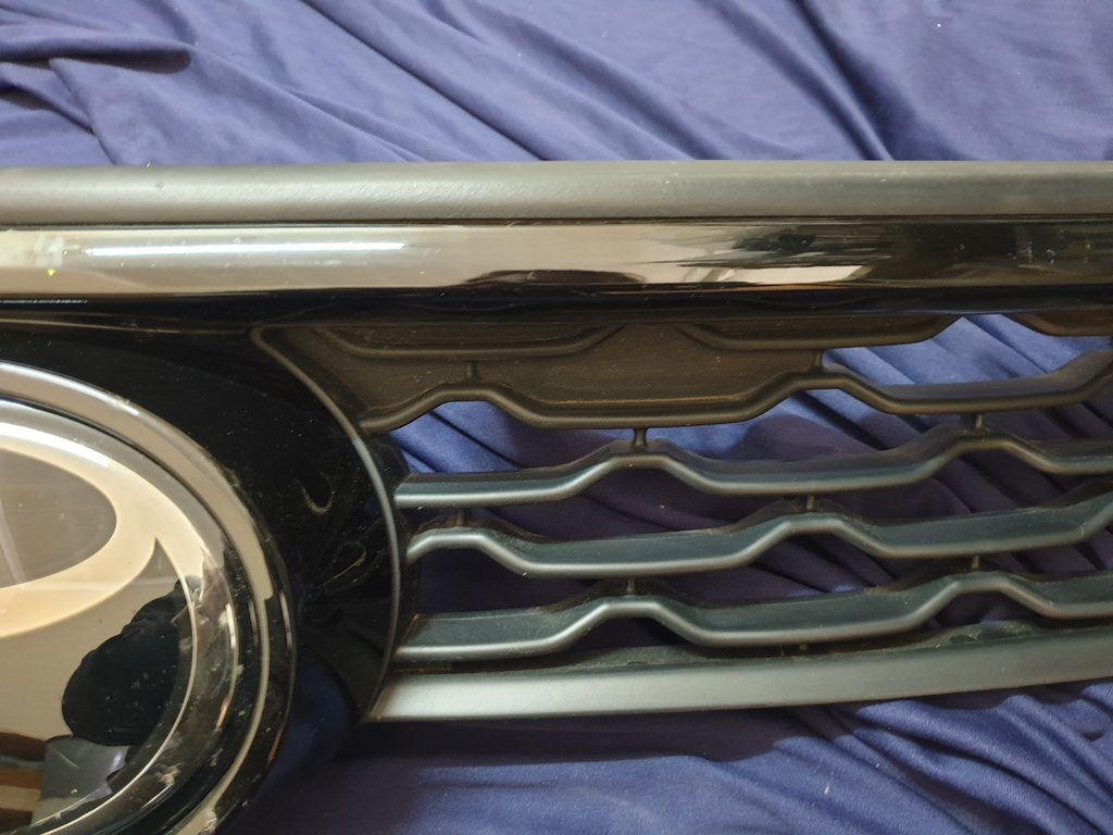 Toyota Fortuner Radiator Grille - Wear and Tear, Scratches