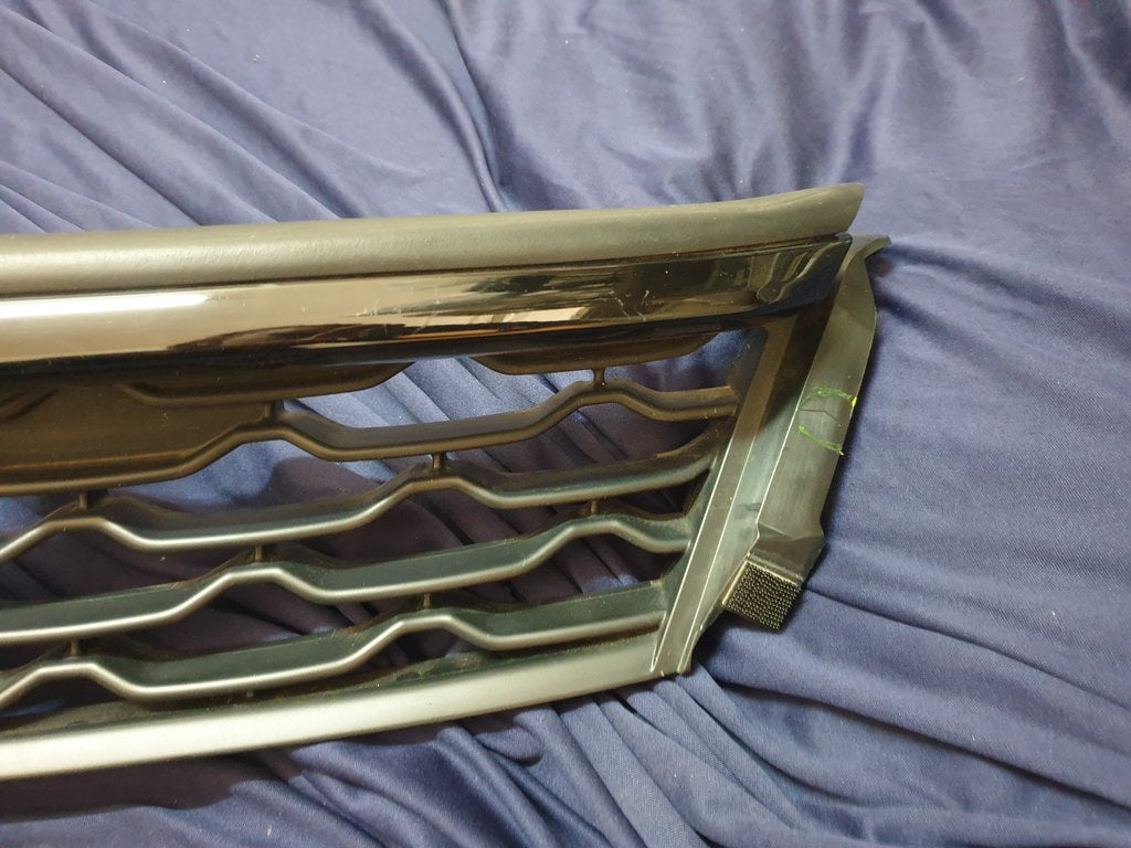 Toyota Fortuner Radiator Grille - Wear and Tear, Scratches