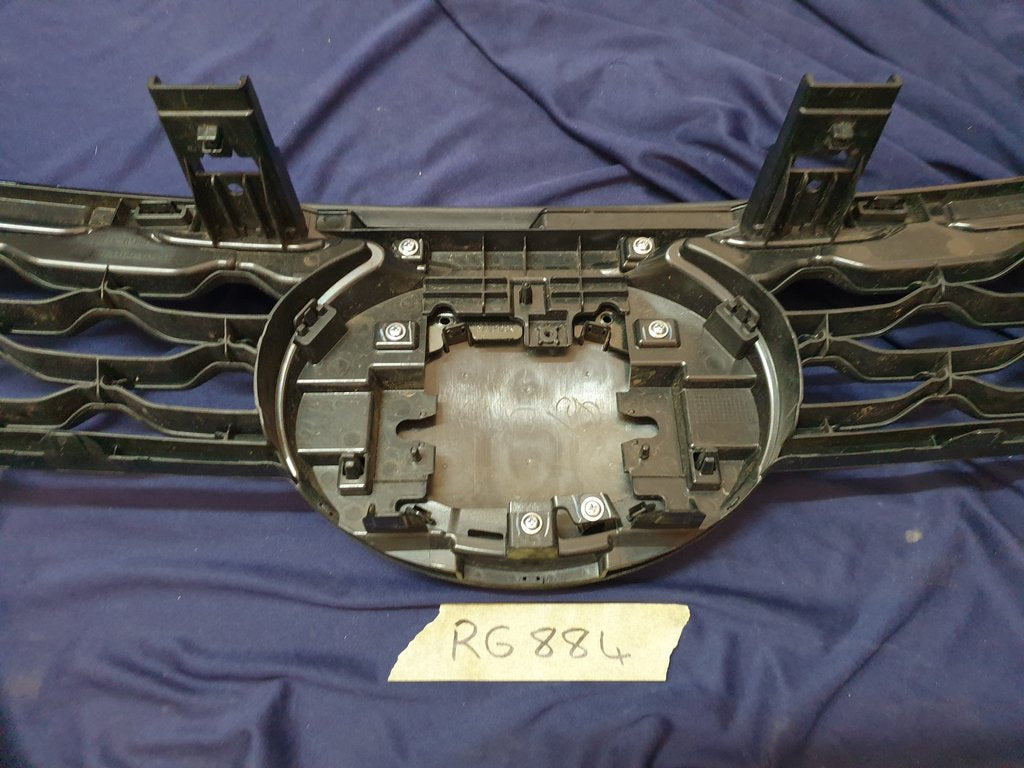 Toyota Fortuner Radiator Grille - Wear and Tear, Scratches