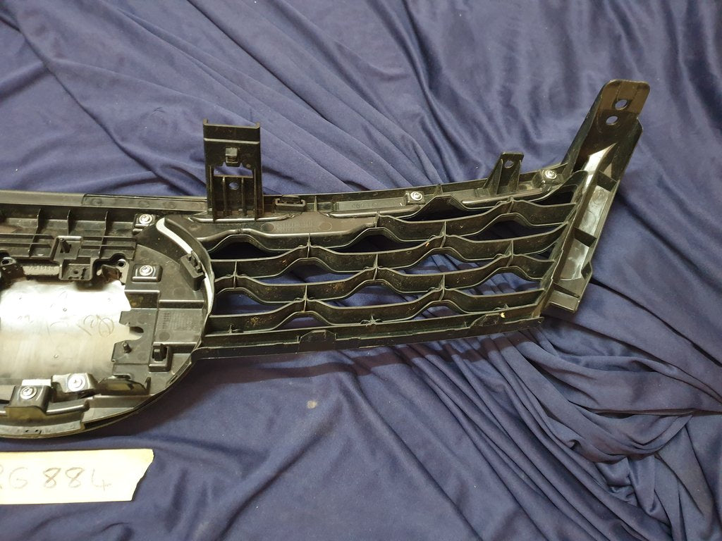 Toyota Fortuner Radiator Grille - Wear and Tear, Scratches