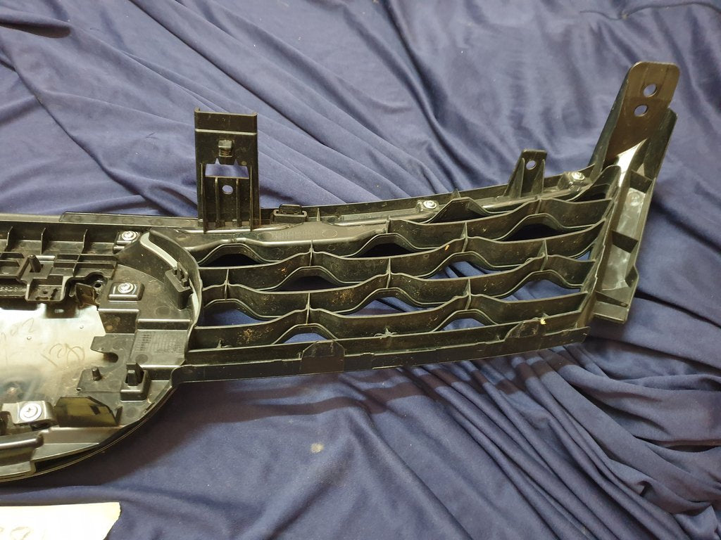 Toyota Fortuner Radiator Grille - Wear and Tear, Scratches