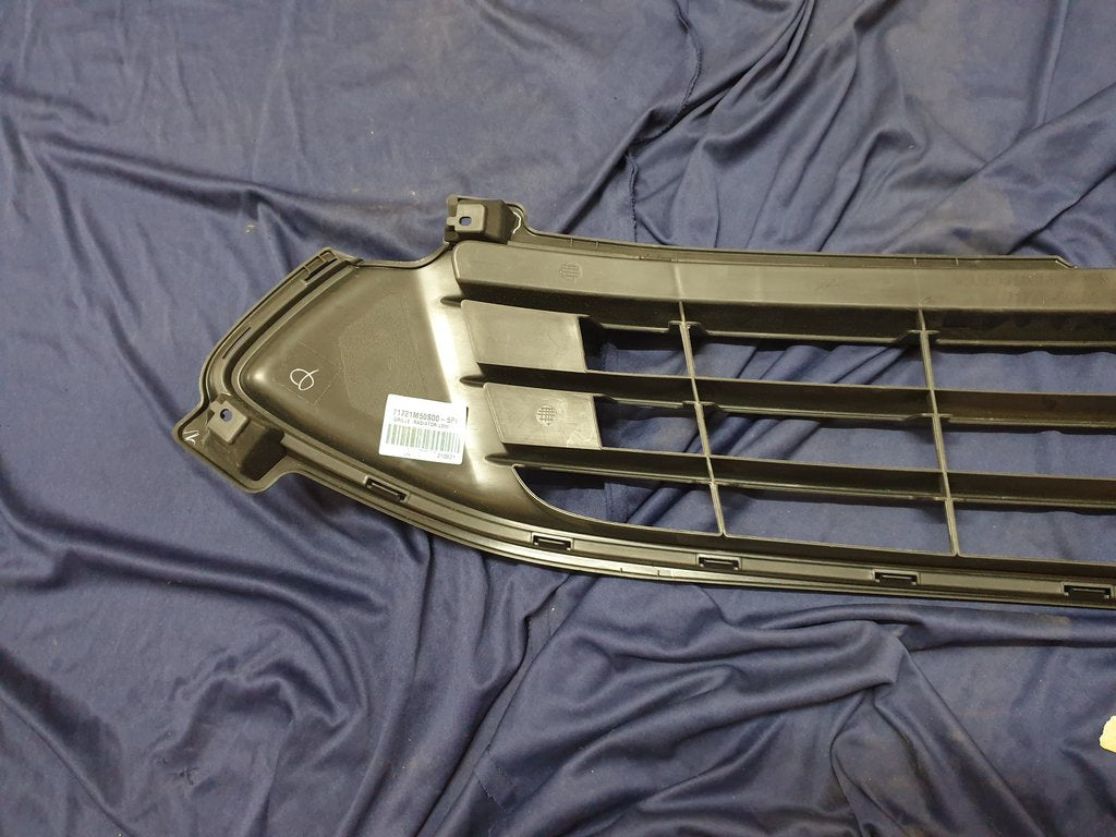 Toyota Starlet Suzuki Baleno 71721M50S00 Front Bumper Lower Grille