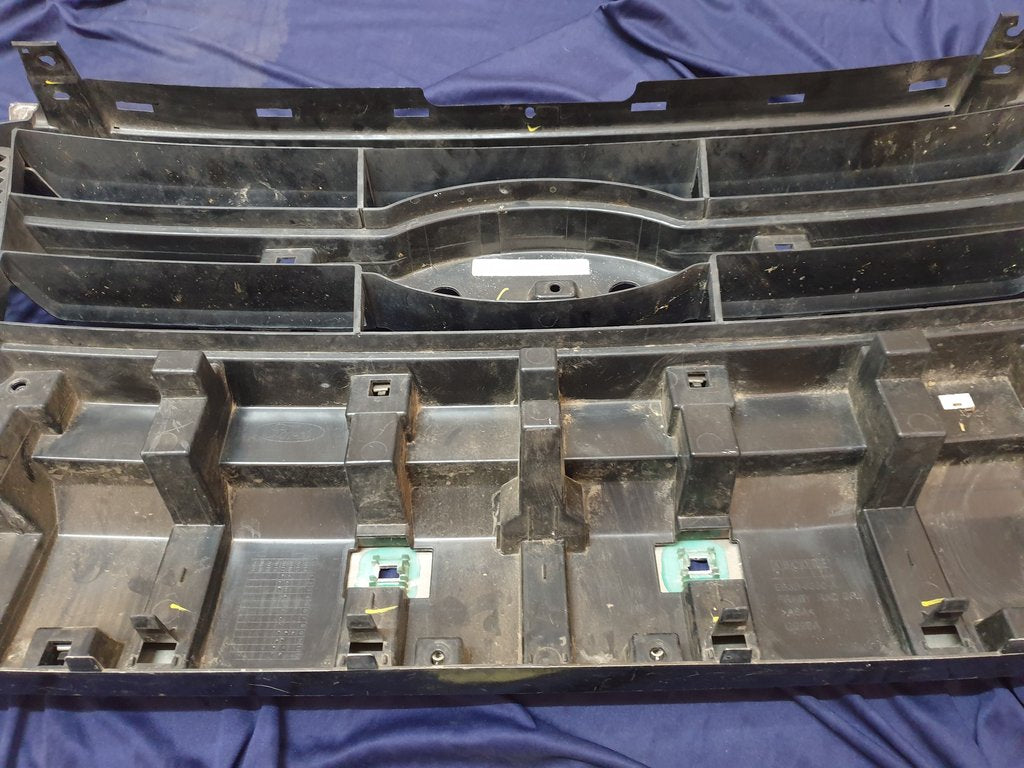 Ford Ranger Radiator Grille - Broken brackets, chips, scratches