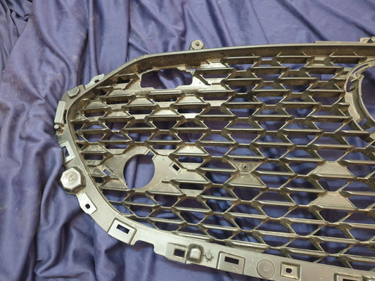 Mazda 3 Radiator Grille - Wear and Tear