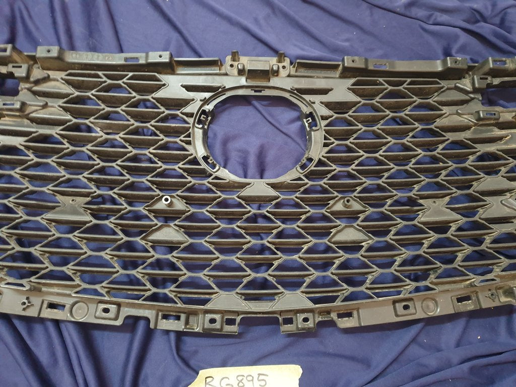 Mazda 3 Radiator Grille - Wear and Tear