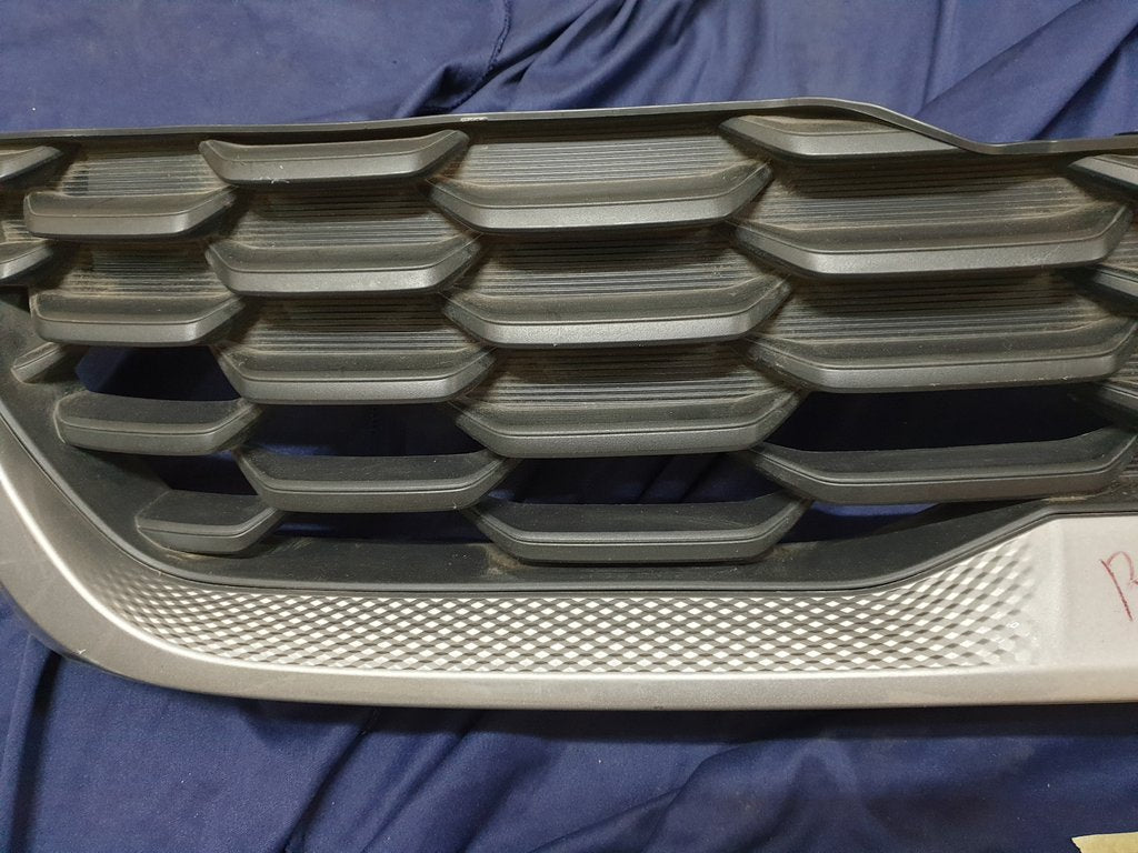 KIA Seltos Radiator Grille - Wear and Tear, Small scratches