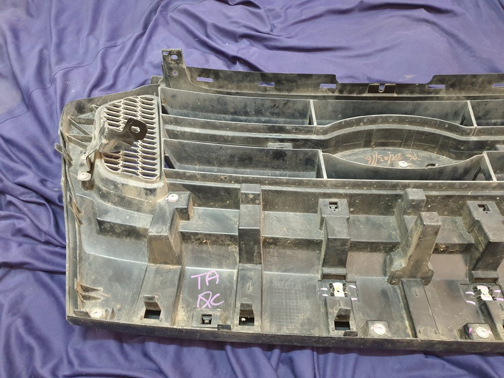 Ford Ranger Radiator Grille - Wear and Tear