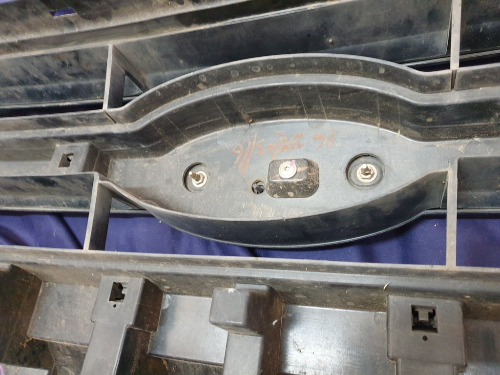 Ford Ranger Radiator Grille - Wear and Tear