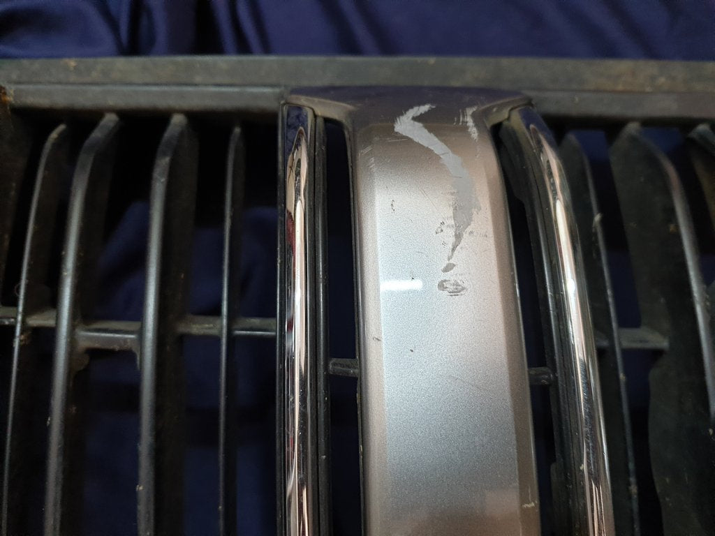 Toyota Land Cruiser Prado Radiator Grille - Wear and Tear, Scuffs