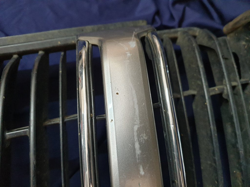 Toyota Land Cruiser Prado Radiator Grille - Wear and Tear, Scuffs
