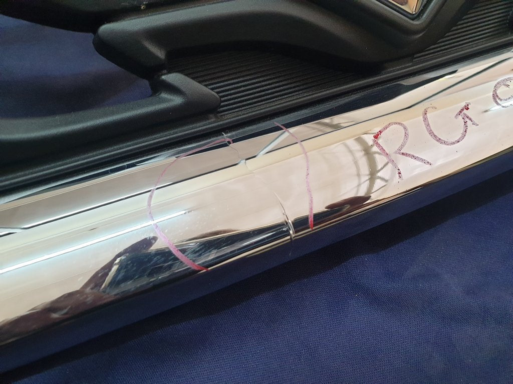 Suzuki Baleno Radiator Grille - Chrome Moulding Ruined