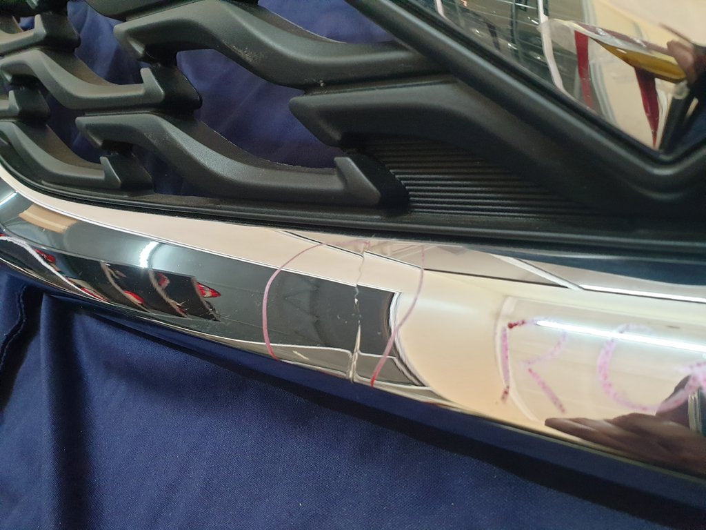 Suzuki Baleno Radiator Grille - Chrome Moulding Ruined