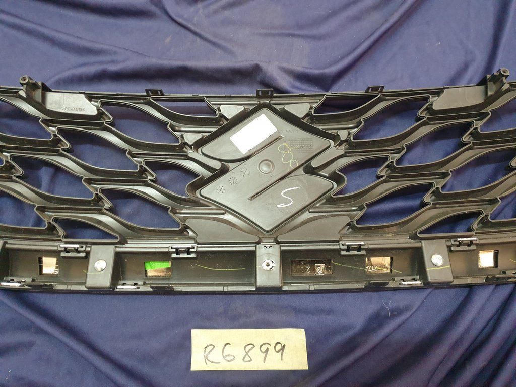 Suzuki Baleno Radiator Grille - Chrome Moulding Ruined