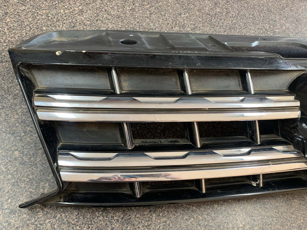 Volkswagen Amarok 2018 Radiator Grille Assy with Emblem/Badge