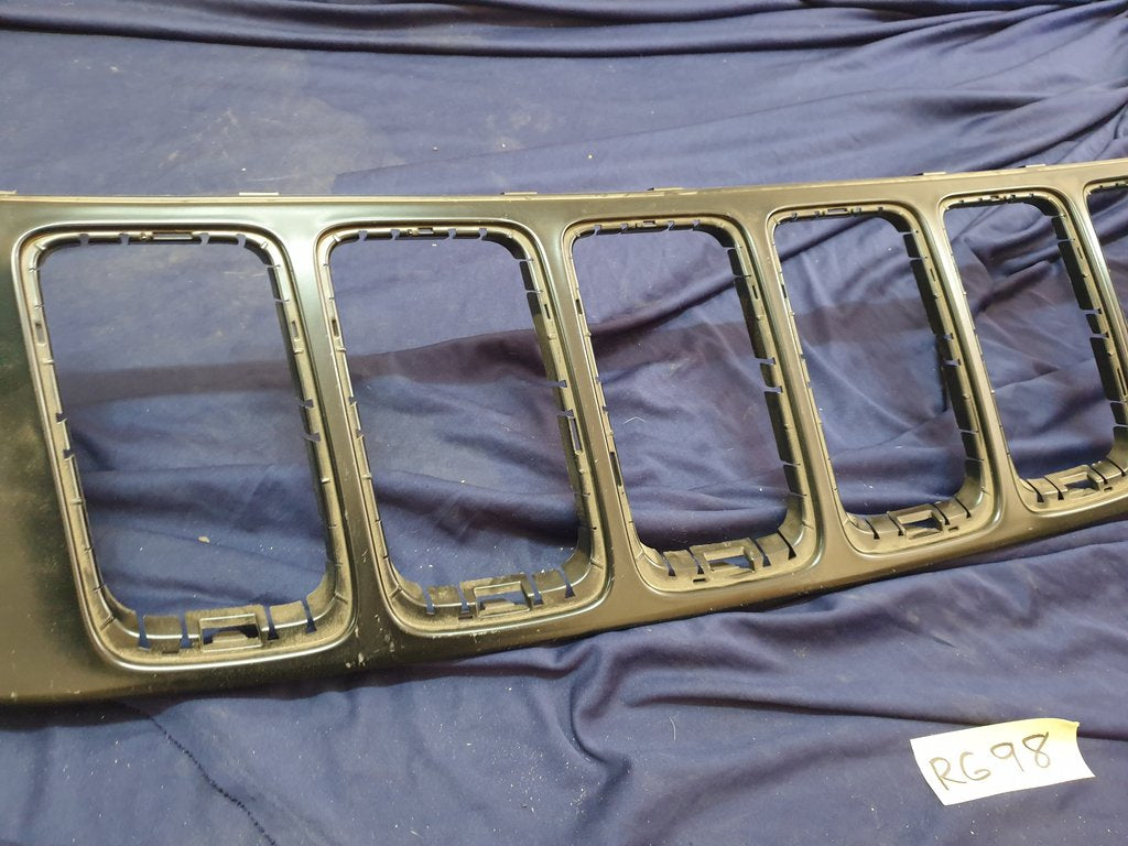 Jeep Grand Cherokee Front Bumper Grille Surround