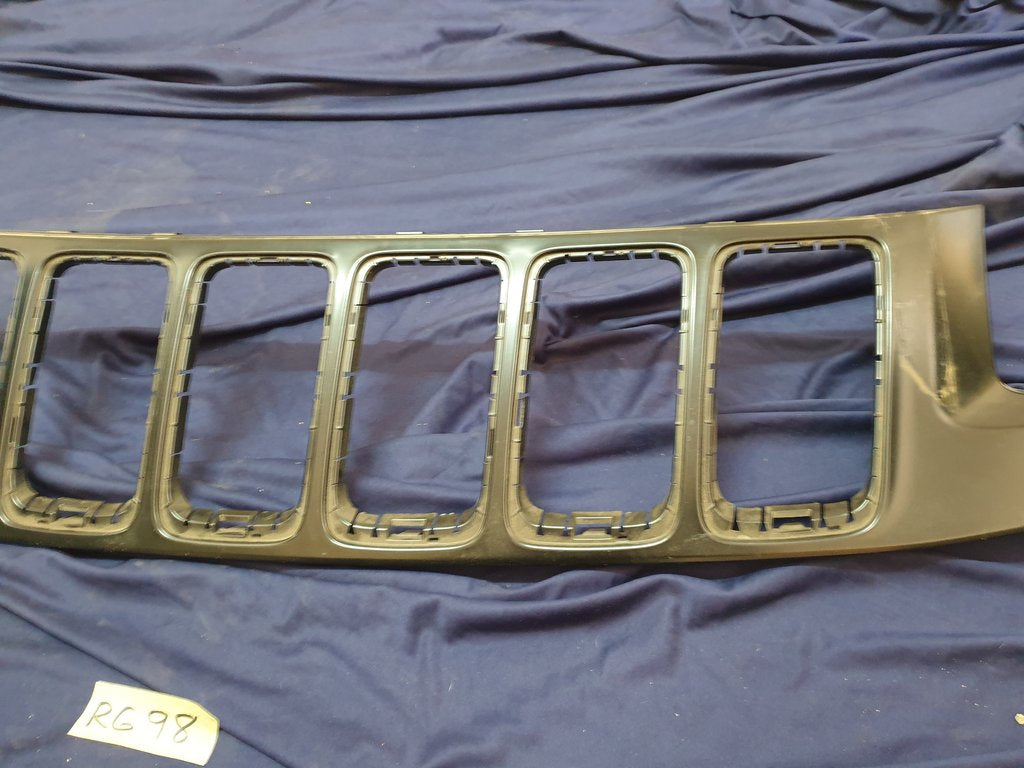 Jeep Grand Cherokee Front Bumper Grille Surround