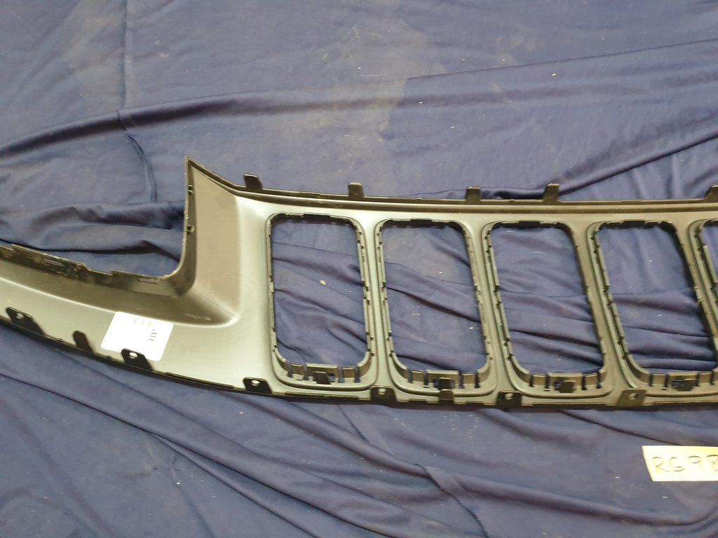Jeep Grand Cherokee Front Bumper Grille Surround