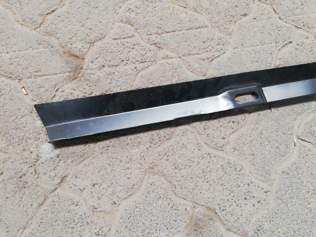 Volkswagen Golf 7 2016 Left Side Sill Skirt Plate