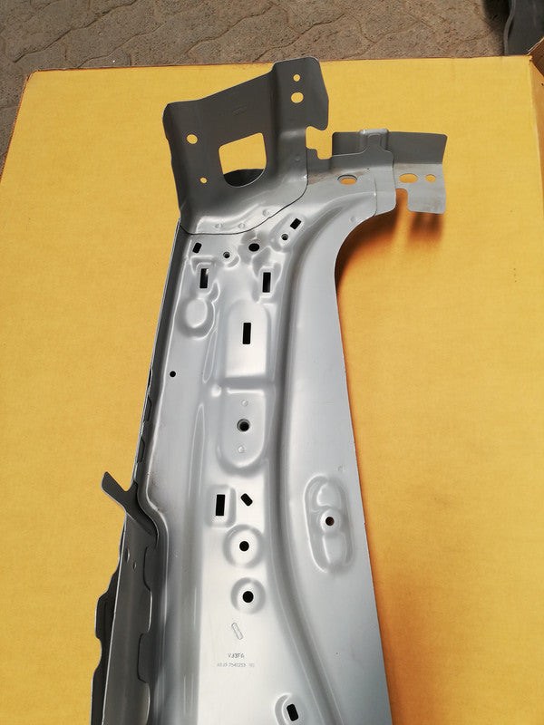 Ford Ranger Raptor 2021 Left Outer C-Pillar
