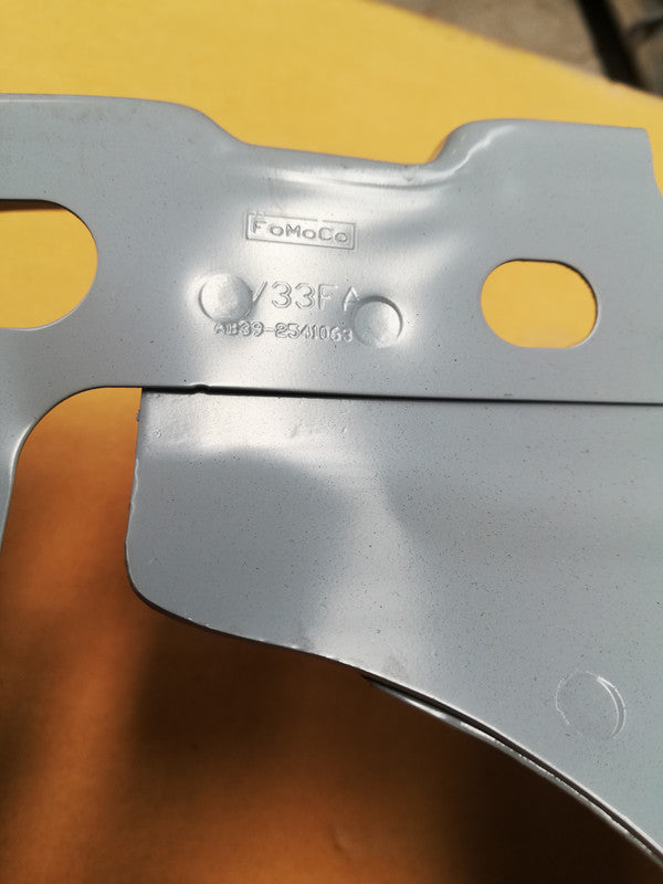 Ford Ranger Raptor 2021 Left Outer C-Pillar