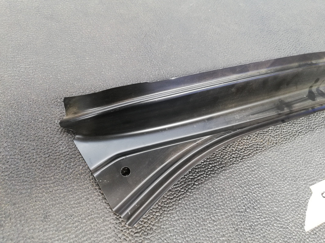 Volkswagen Golf 7 Left Rear Quarter Panel Gutter