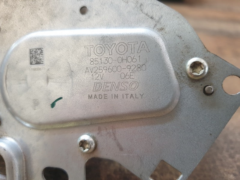 Original Used Toyota Rear Windscreen Wiper Motor