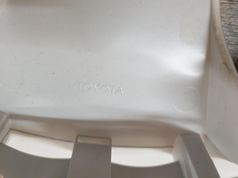 Original Used Toyota Corolla Quest 2018 Wheel Cover