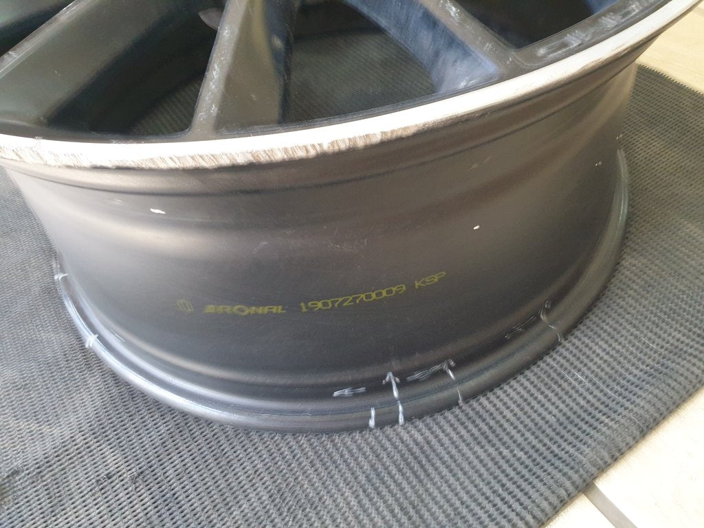 Mercedes-Benz CLA AMG W118 8.5Jx19H2N aluminium Rim