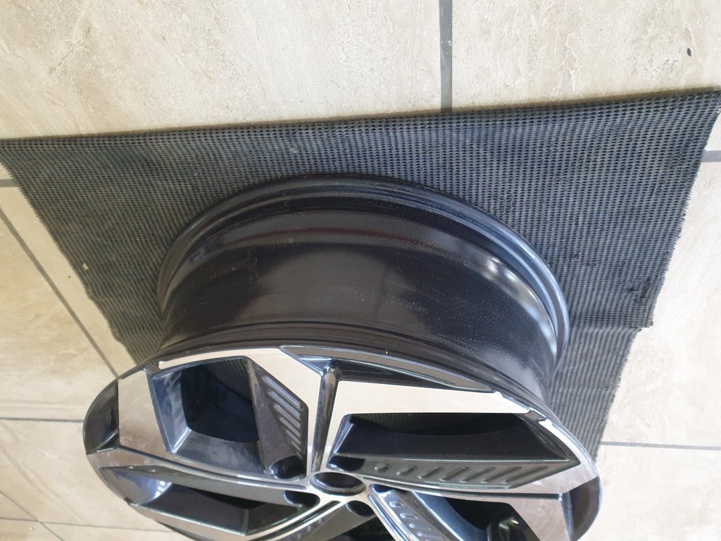 Hyundai Tucson 7.5Jx19H2 Aluminium Rim