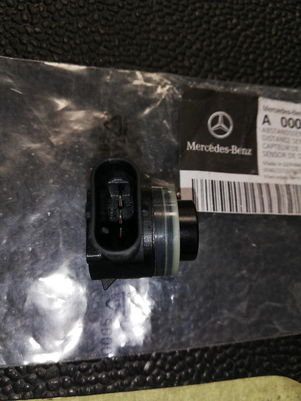 Mercedes-Benz V-Class Vito Viano 2023 Front Centre PDC Sensor