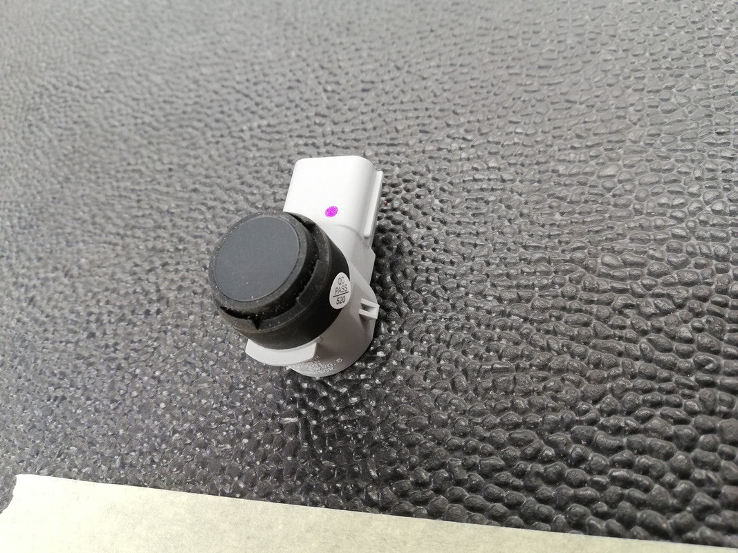 Renault Kwid 1.0 Express 2020 Left Rear Outer PDC Sensor