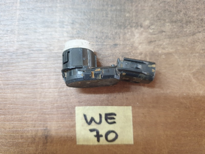 Original Used Toyota Hilux Right Front Parking PDC Sensor