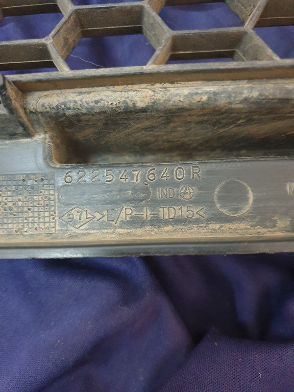 Renault Megane Front Bumper Lower Grille