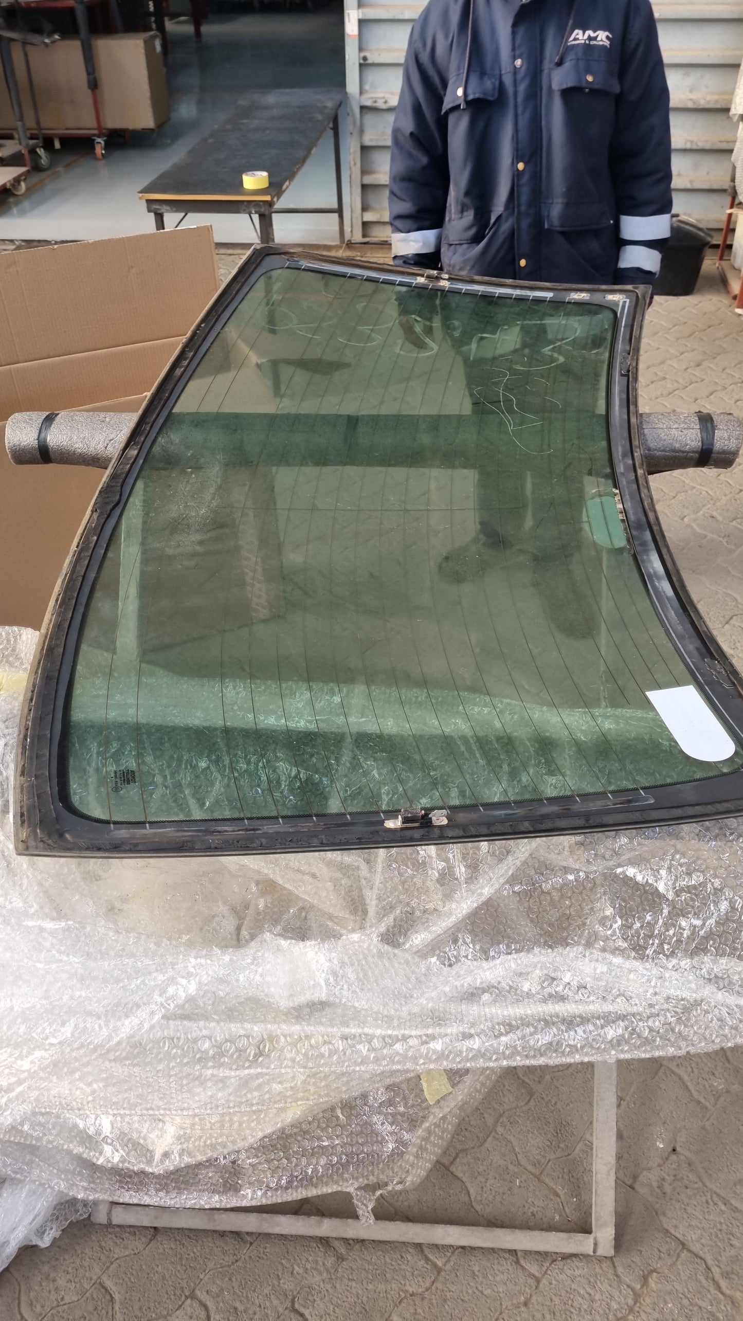 Toyota Avensis rear screen