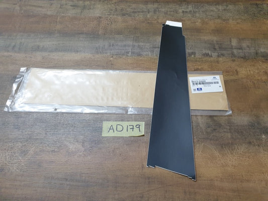 Original New Hyundai Tucson Right Front Door Blackout Foil