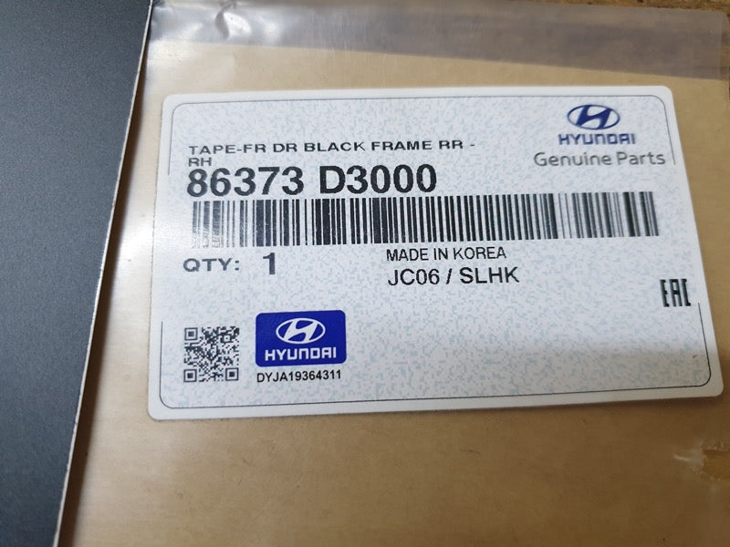Original New Hyundai Tucson Right Front Door Blackout Foil