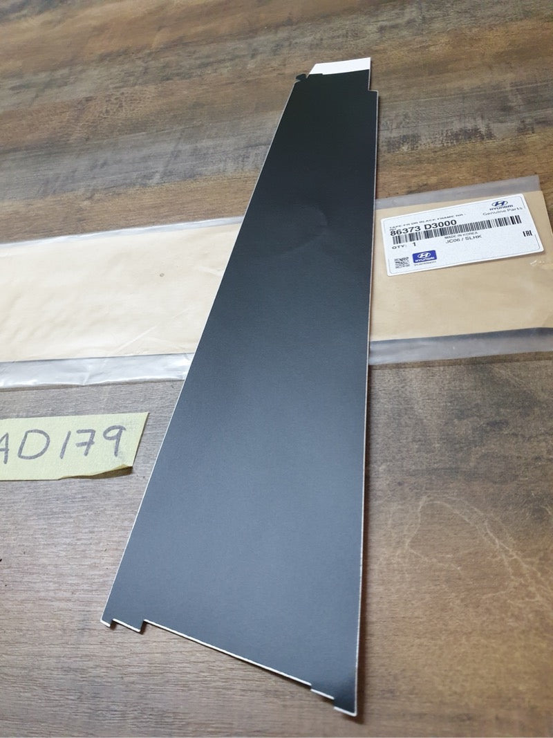 Original New Hyundai Tucson Right Front Door Blackout Foil