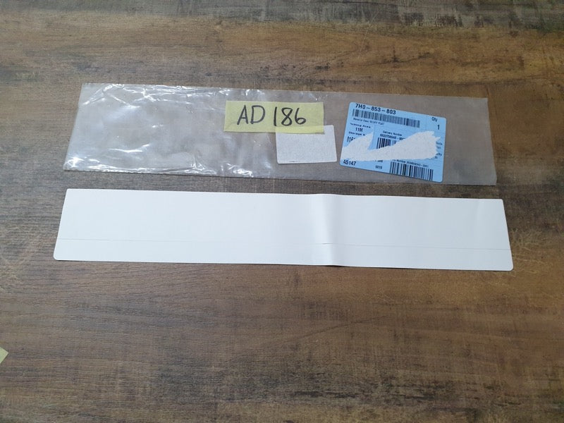 Original New Volkswagen Amarok Left Front Door Sill Foil
